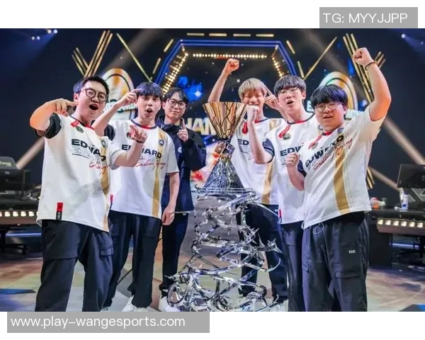 电竞新闻EDG成长之路从青涩战队到职业联赛的辉煌历程与荣耀追寻